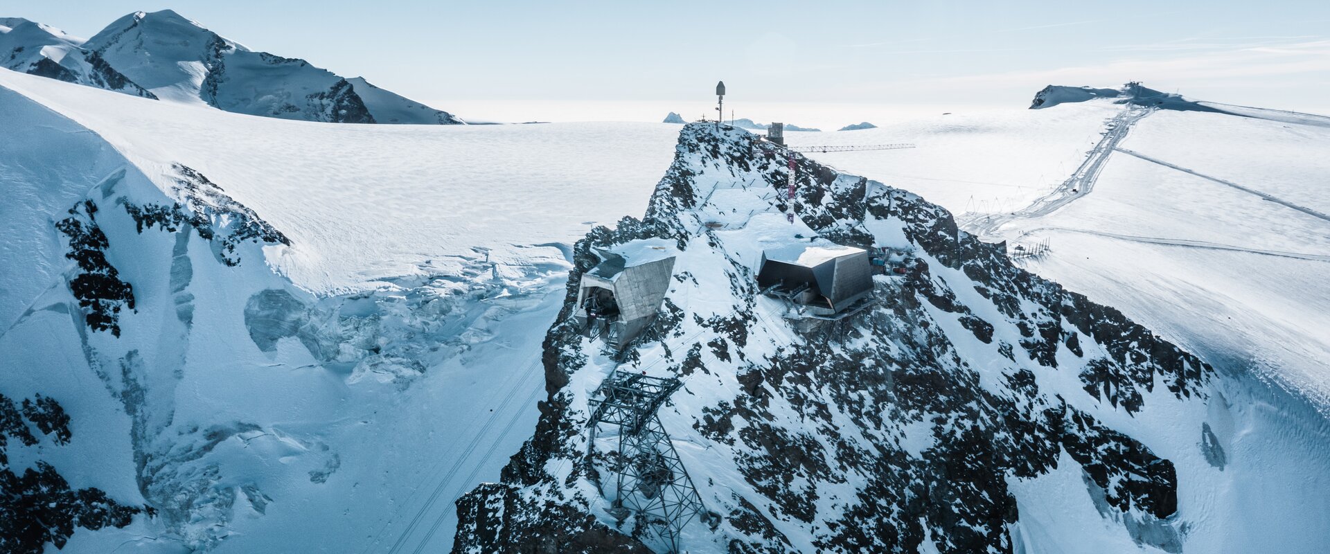 Bergstation auf dem Gletscher | © Christian Schartner